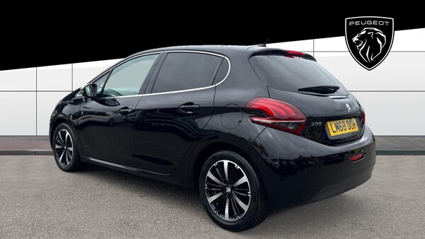 Used Peugeot 208 2018 for sale - 76232242: Photo 2