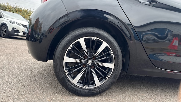Used Peugeot 208 2018 for sale - 76232242: Photo 7