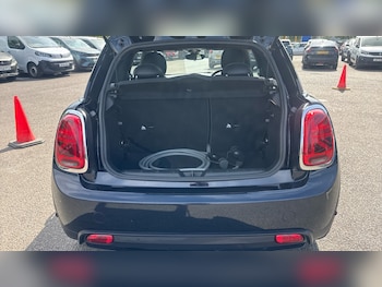 Used MINI Hatch 2023 for sale - 79261007: Photo