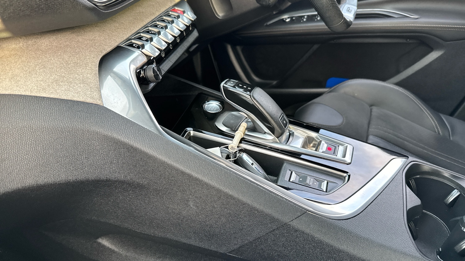 Used Peugeot 3008 2021 for sale - 76859030: Photo 13