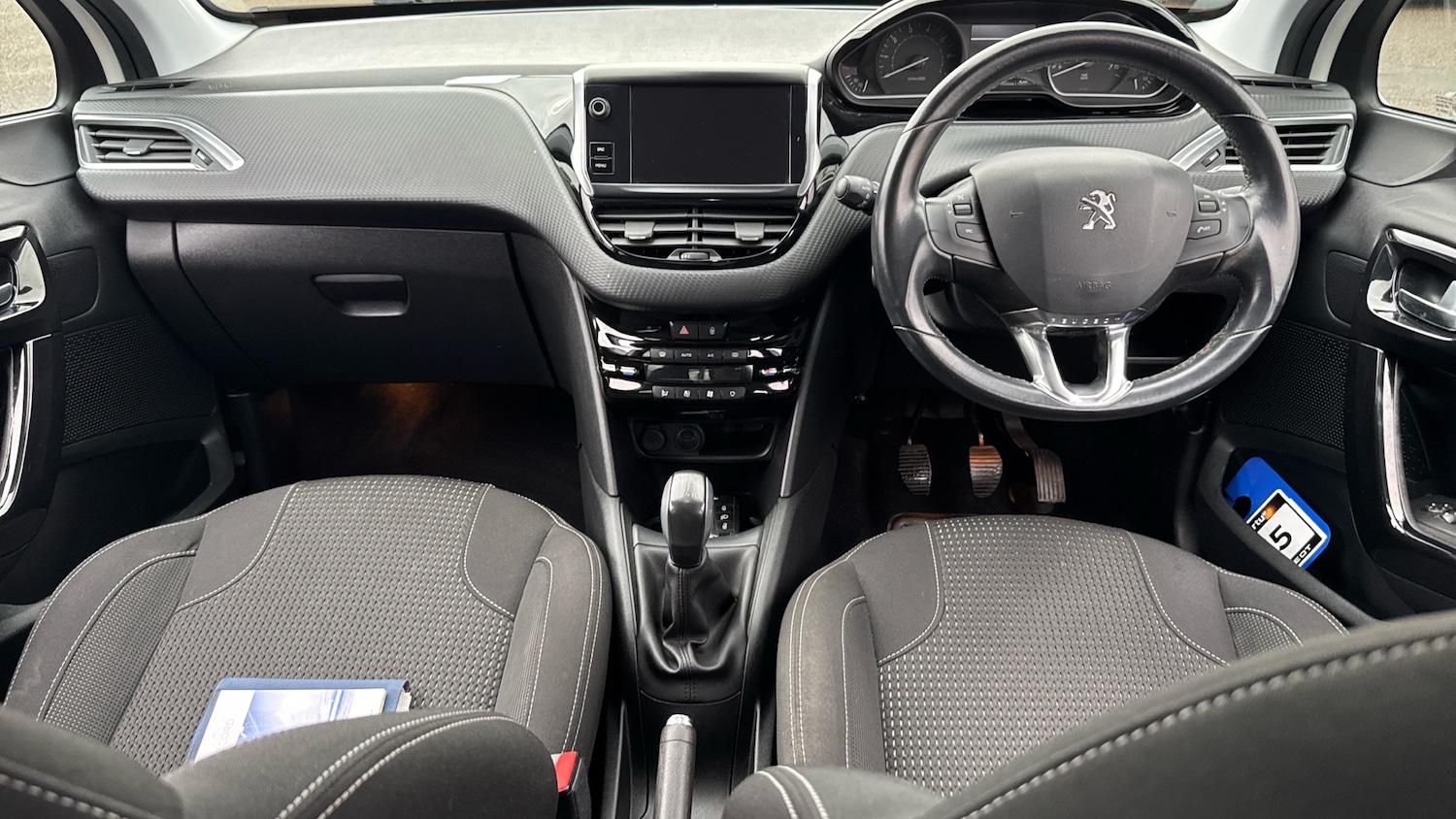 Used Peugeot 208 2018 for sale - 76504810: Photo 10