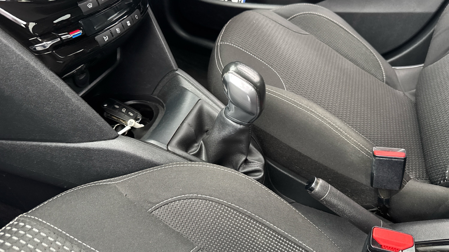 Used Peugeot 208 2018 for sale - 76504810: Photo 13