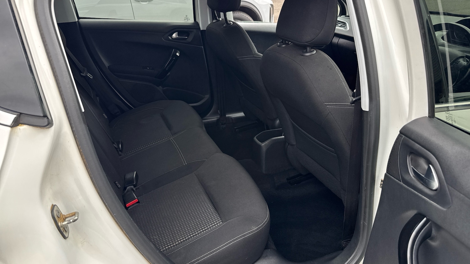 Used Peugeot 208 2018 for sale - 76504810: Photo 16