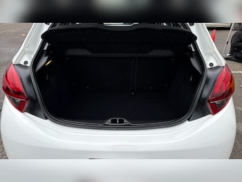 Used Peugeot 208 2018 for sale - 76504810: Photo