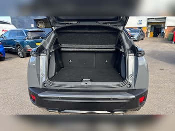 Used Peugeot 2008 2024 for sale - 79557136: Photo