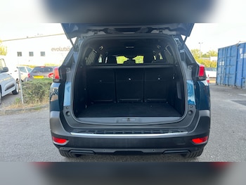 Used Peugeot 5008 2023 for sale - 79057665: Photo