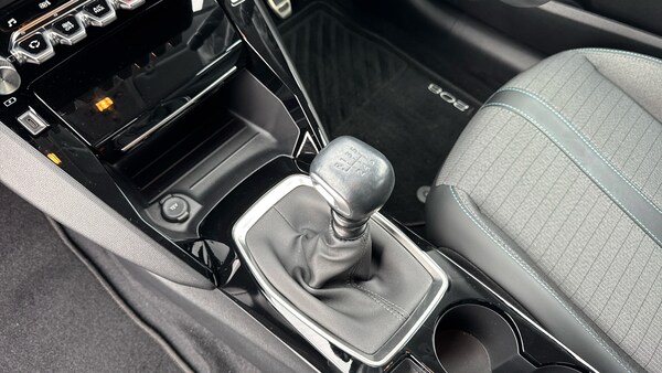 Used Peugeot 208 2022 for sale - 76126231: Photo 13