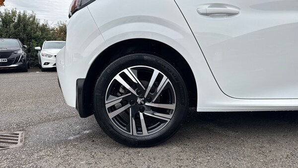Used Peugeot 208 2022 for sale - 76126231: Photo 7