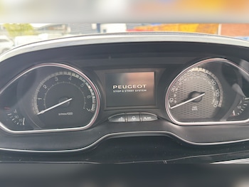 Used Peugeot 2008 2019 for sale - 78331800: Photo