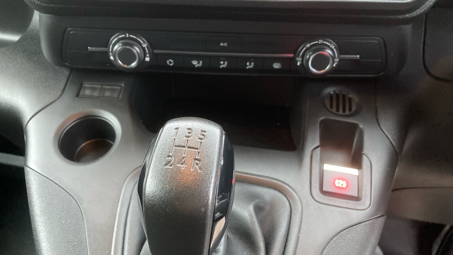 Used Peugeot Partner 2021 for sale - 76694730: Photo 13