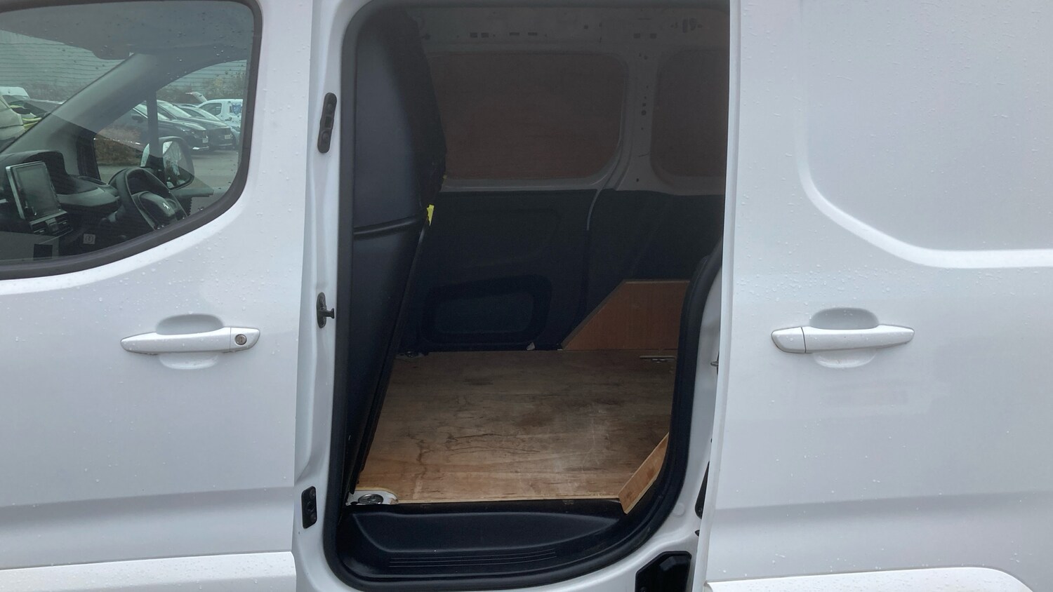 Used Peugeot Partner 2021 for sale - 76694730: Photo 16