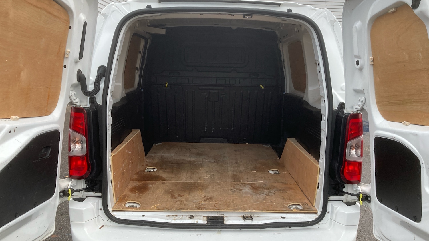 Used Peugeot Partner 2021 for sale - 76694730: Photo 4