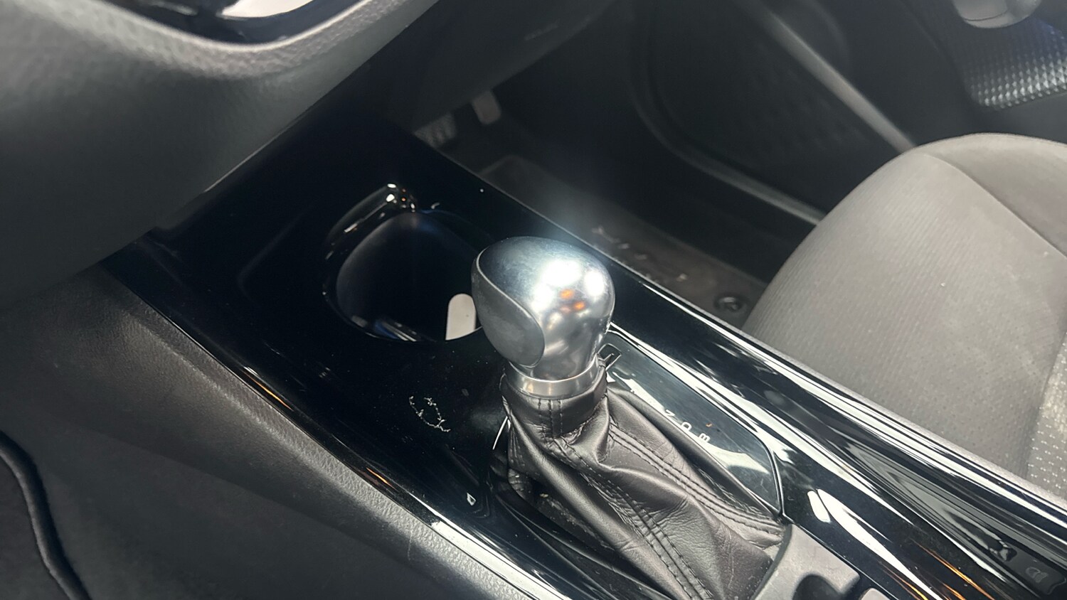 Used Toyota C-HR 2018 for sale - 77403724: Photo 13