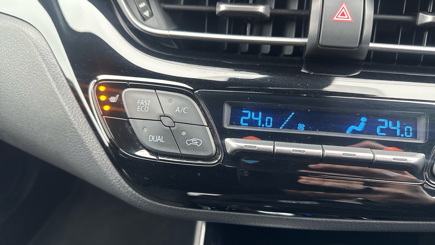 Used Toyota C-HR 2018 for sale - 77403724: Photo 28