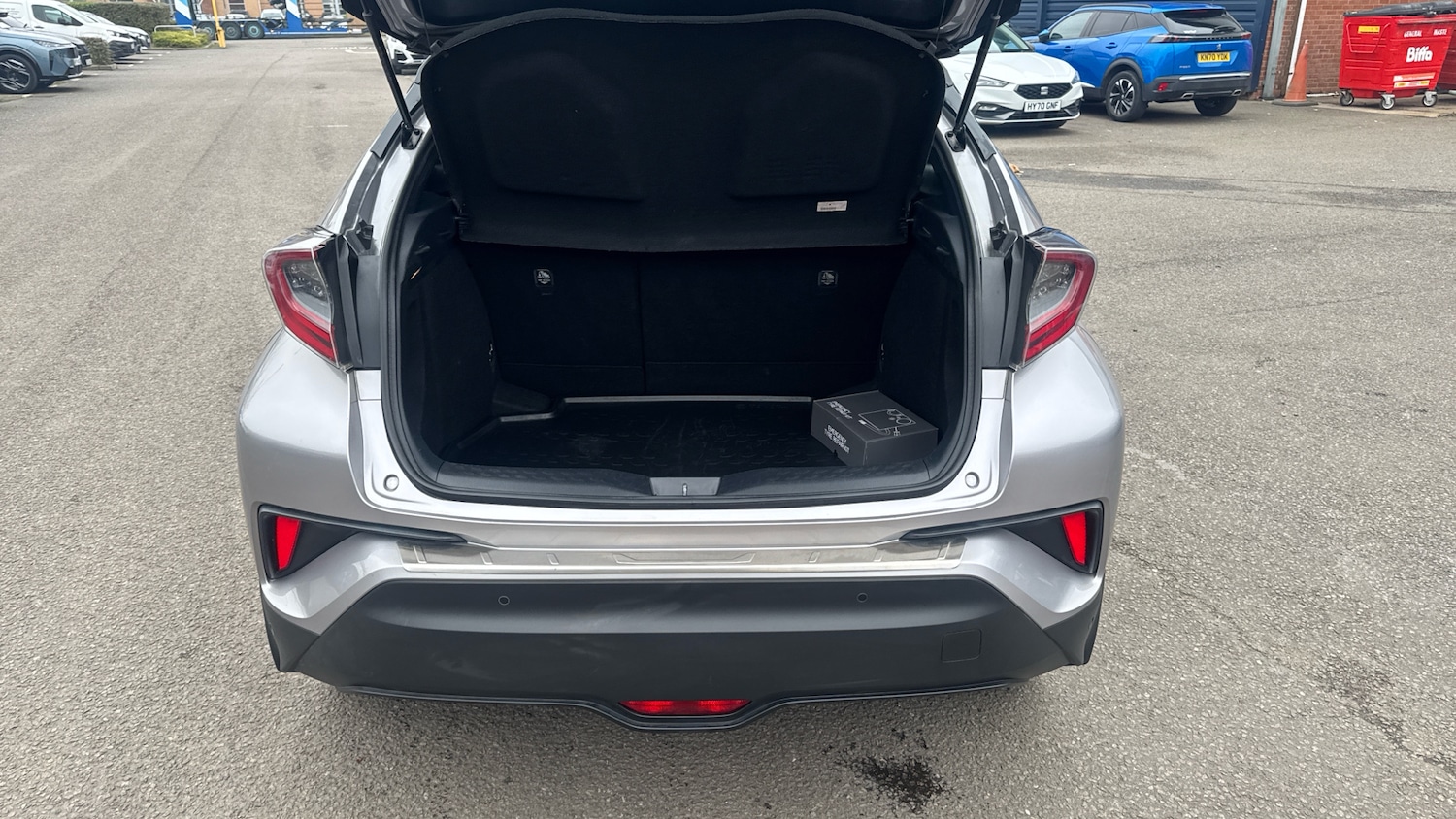 Used Toyota C-HR 2018 for sale - 77403724: Photo 4