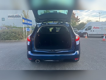 Used Renault Megane 2020 for sale - 76065900: Photo 4