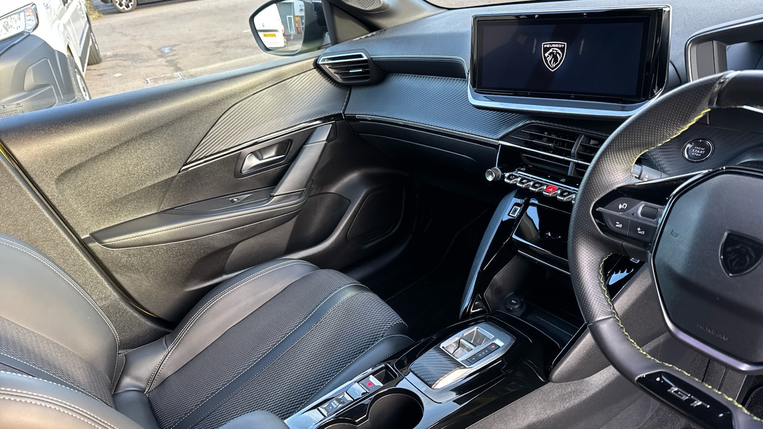 Used Peugeot 208 2024 for sale - 76722684: Photo 14