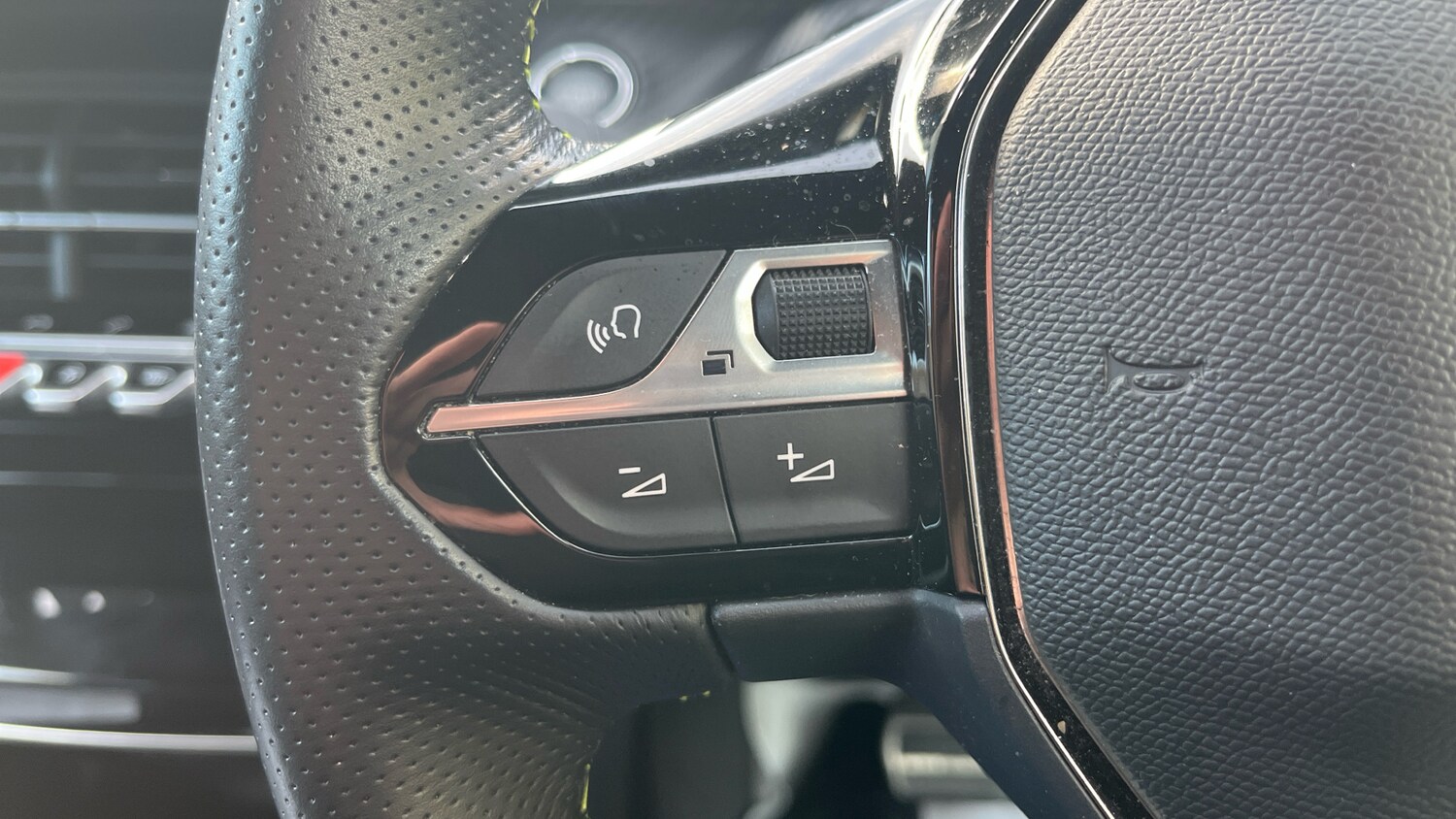 Used Peugeot 208 2023 for sale - 77403457: Photo 35