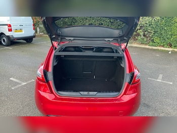 Used Peugeot 308 2017 for sale - 77123991: Photo