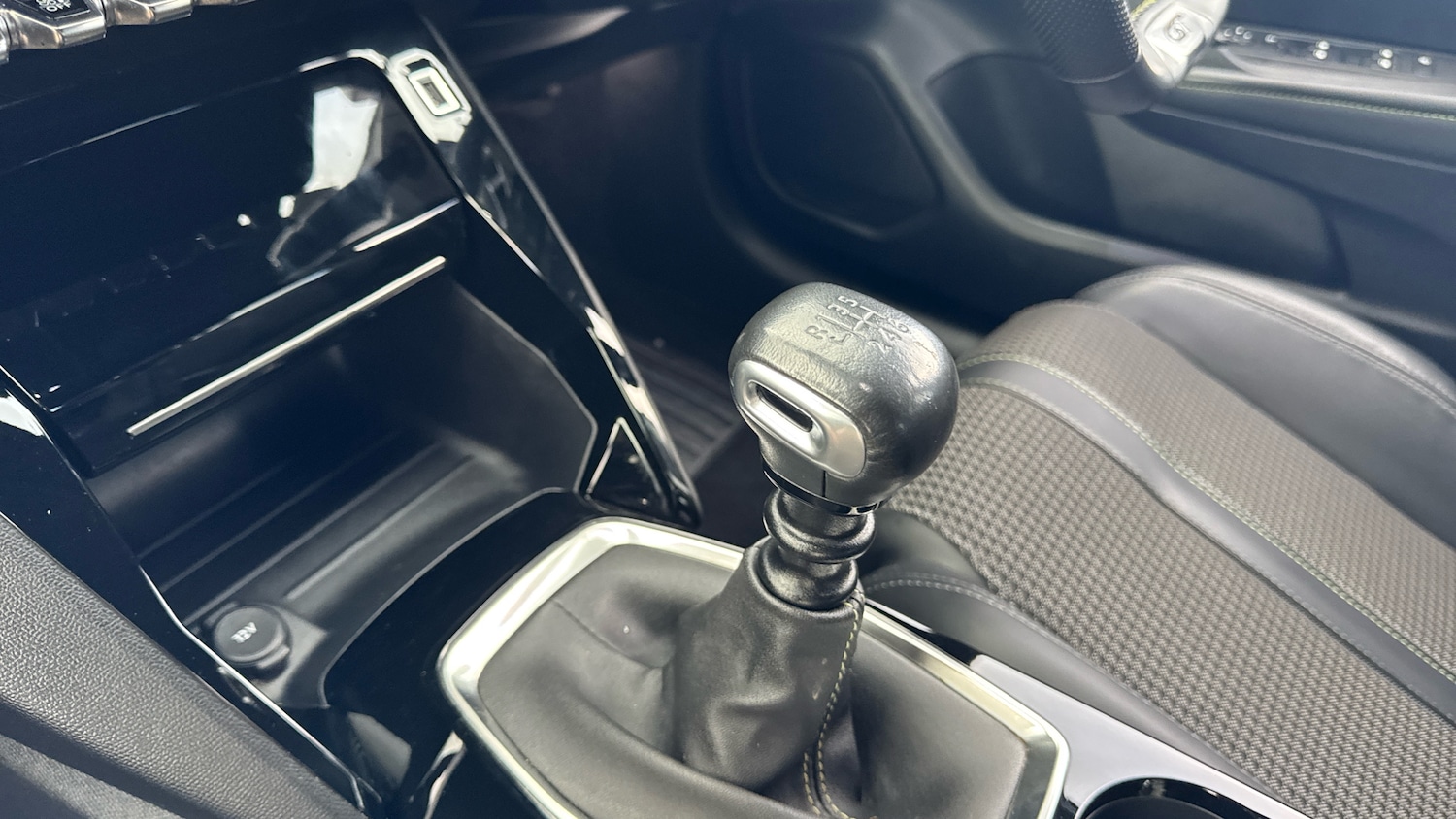 Used Peugeot 208 2022 for sale - 76343862: Photo 13