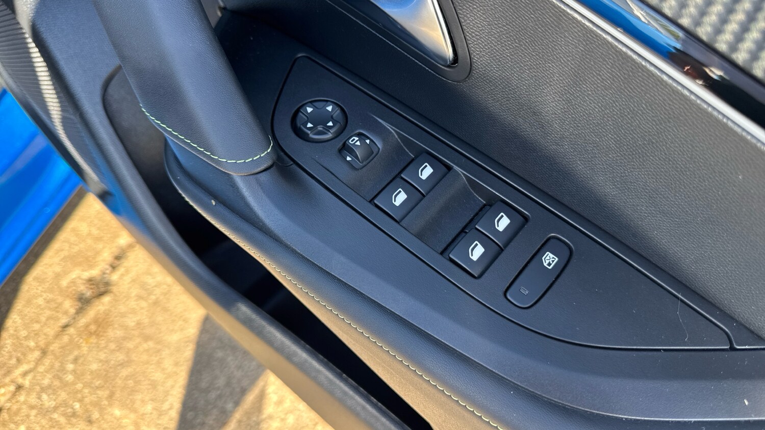 Used Peugeot 2008 2023 for sale - 75851865: Photo 23