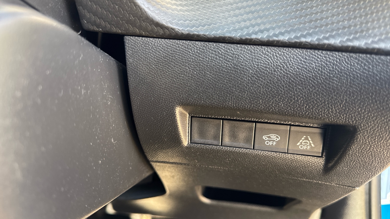 Used Peugeot 2008 2023 for sale - 75851865: Photo 24