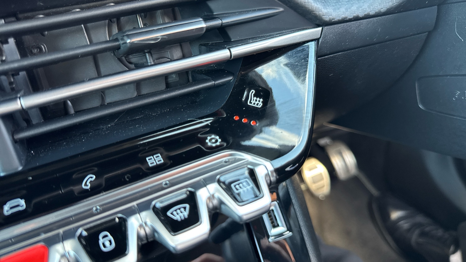 Used Peugeot 2008 2023 for sale - 75851865: Photo 27