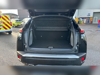 Used Peugeot 2008 2024 for sale - 76422218: Photo