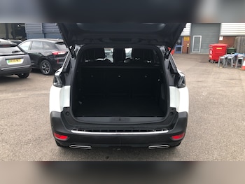 Used Peugeot 5008 2023 for sale - 78526180: Photo