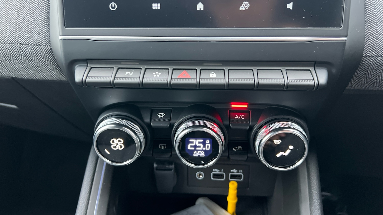 Used Renault Clio 2024 for sale - 77298200: Photo 9