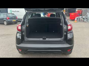 Used Renault Captur 2018 for sale - 75045101: Photo