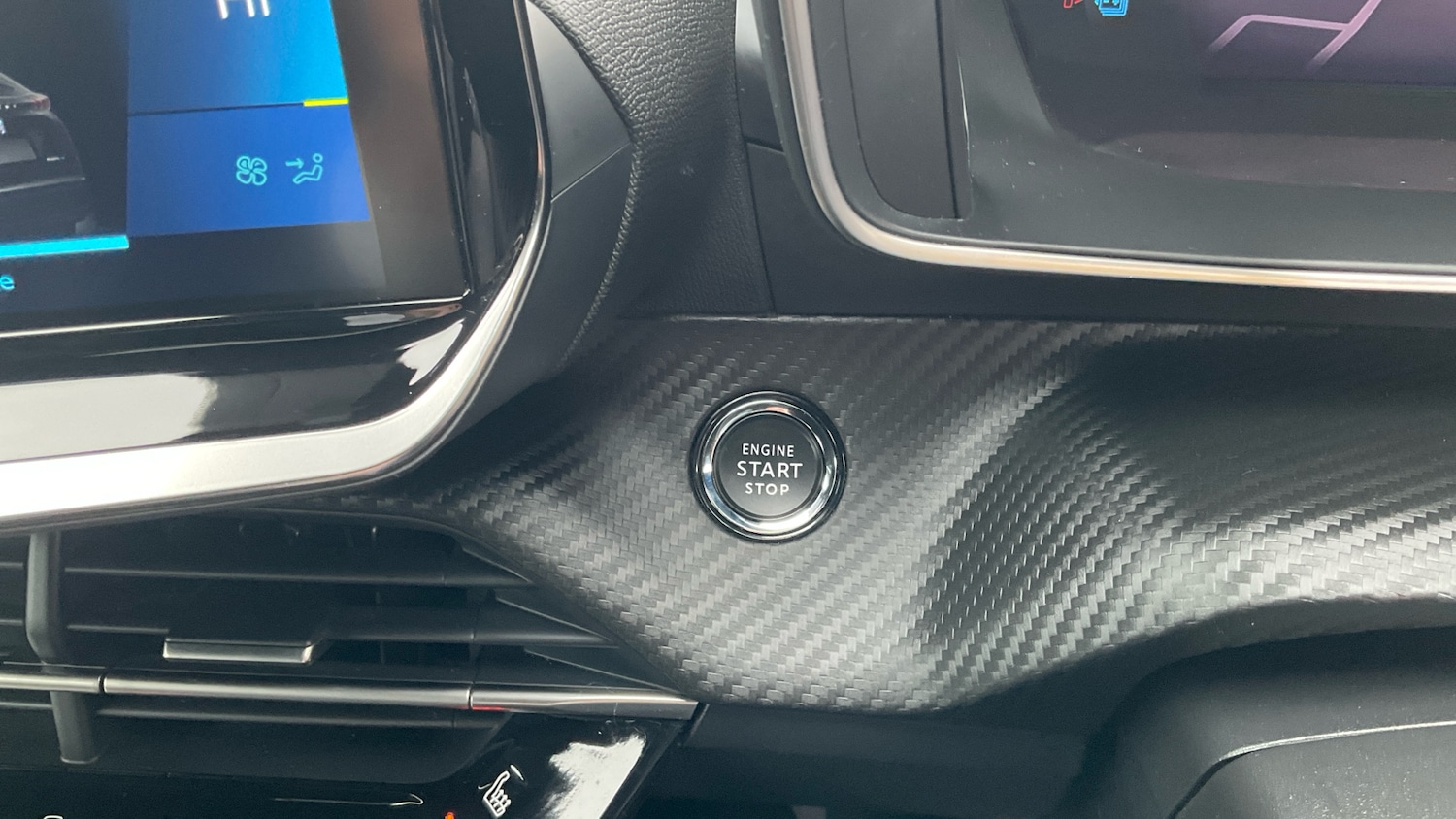 Used Peugeot 2008 2022 for sale - 77790093: Photo 35