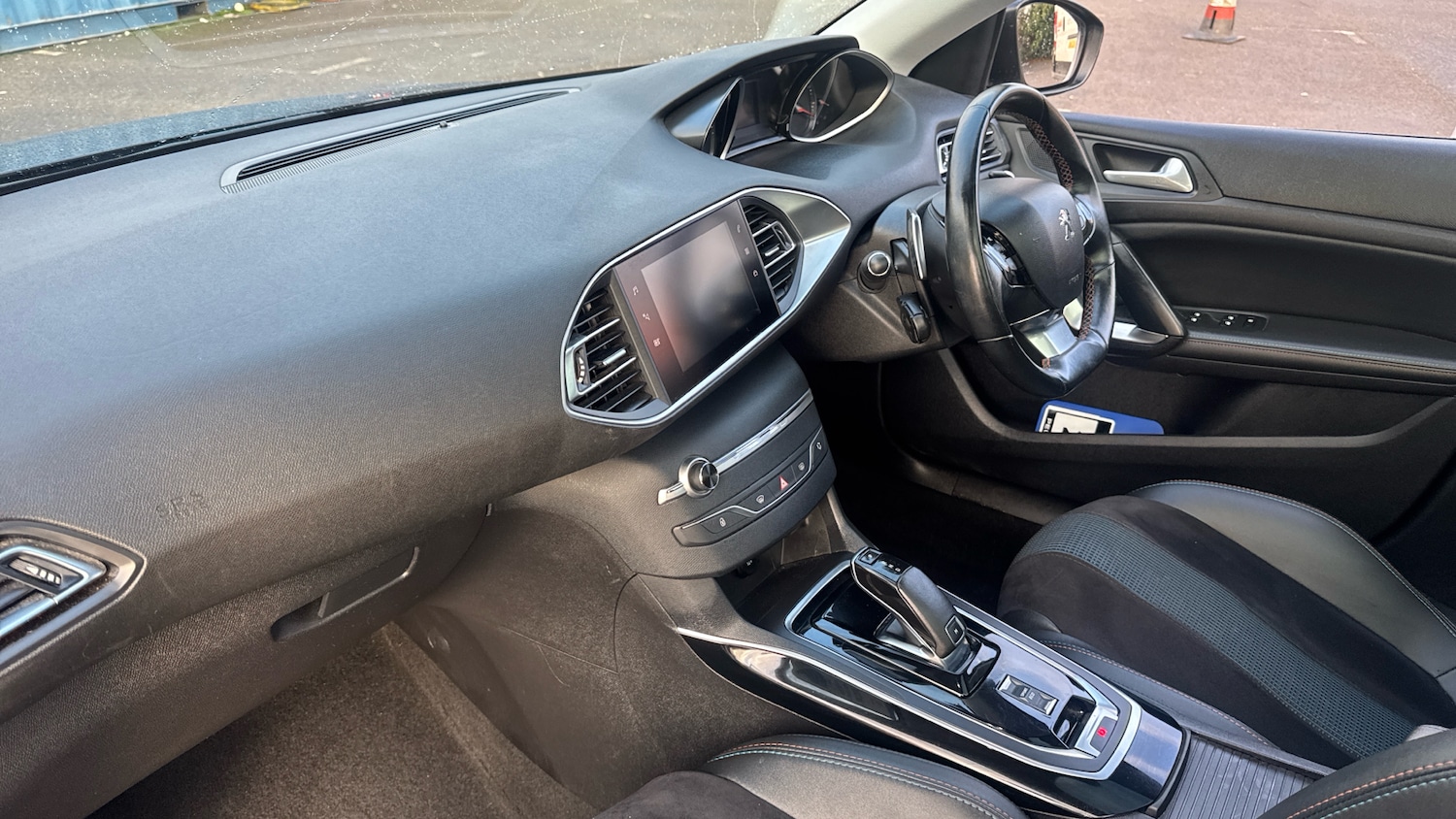 Used Peugeot 308 2020 for sale - 76860165: Photo 9