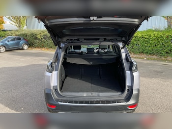 Used Peugeot 5008 2022 for sale - 76102789: Photo 4