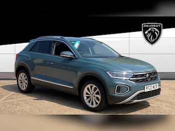 Used Volkswagen T-Roc 2023 for sale - 79251401: Photo