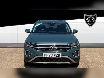 Used Volkswagen T-Roc 2023 for sale - 79251401: Photo