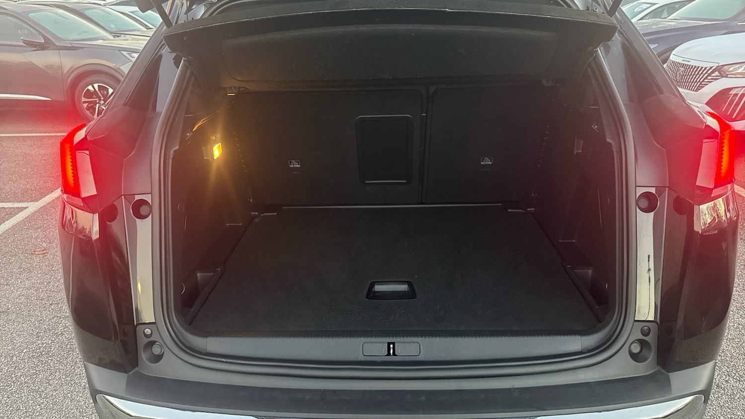 Used Peugeot 3008 2023 for sale - 77329085: Photo 4