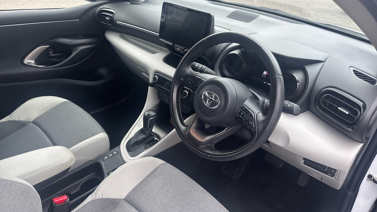 Used Toyota Yaris 2023 for sale - 76231584: Photo 11