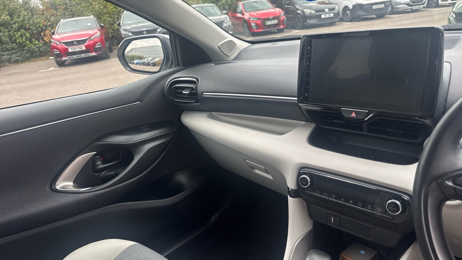 Used Toyota Yaris 2023 for sale - 76231584: Photo 14
