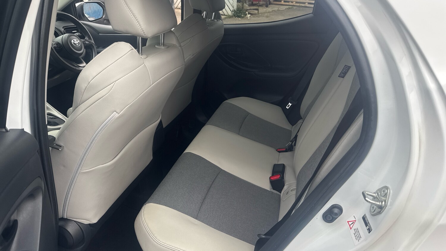 Used Toyota Yaris 2023 for sale - 76231584: Photo 16