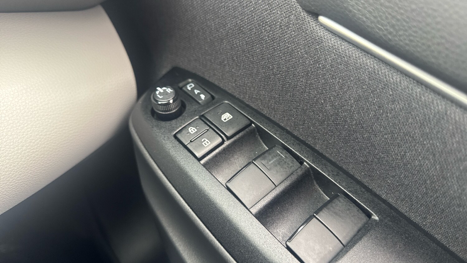 Used Toyota Yaris 2023 for sale - 76231584: Photo 23