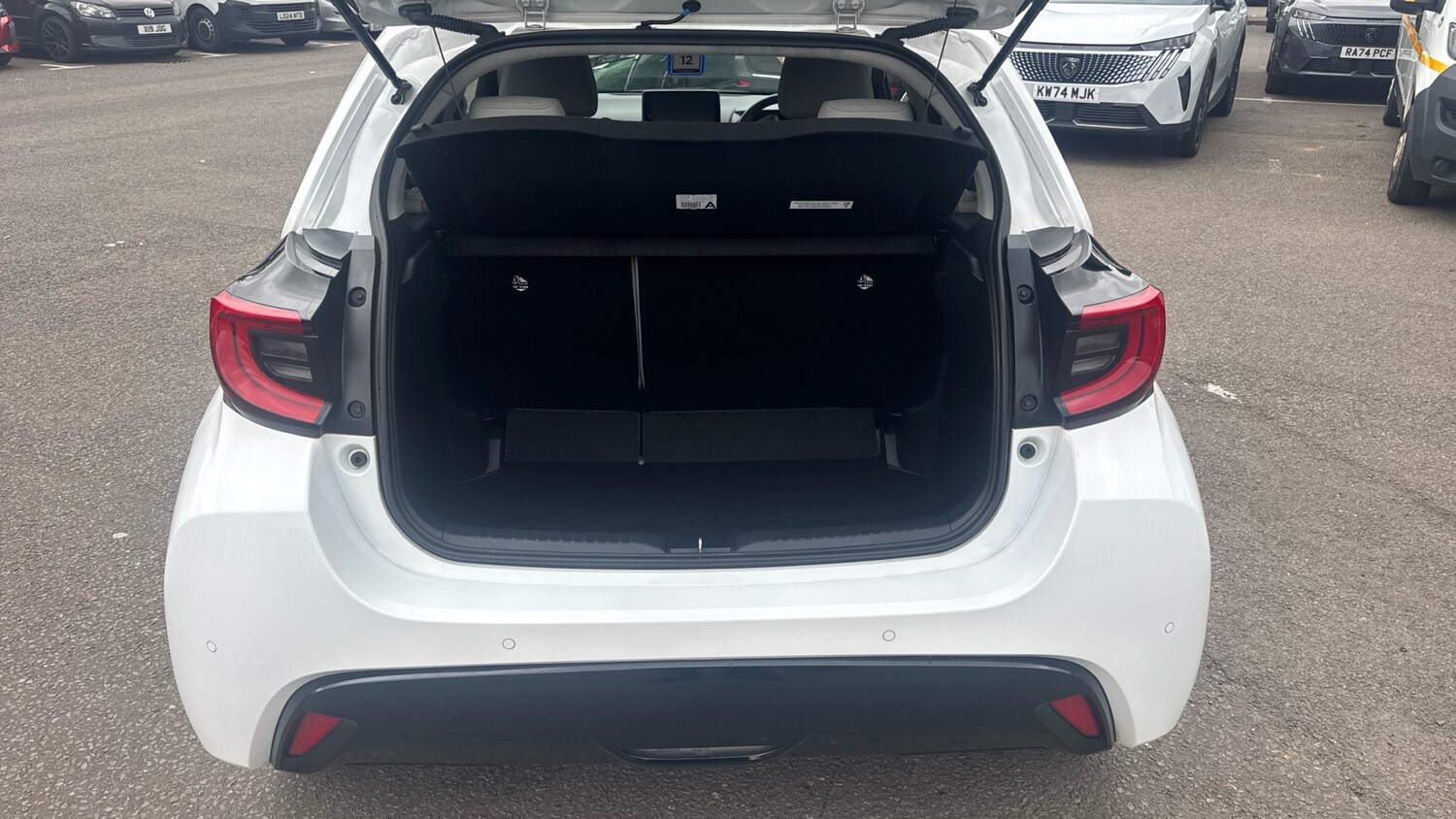 Used Toyota Yaris 2023 for sale - 76231584: Photo 4