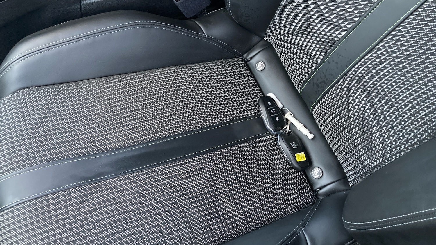 Used Peugeot 2008 2022 for sale - 76565306: Photo 20