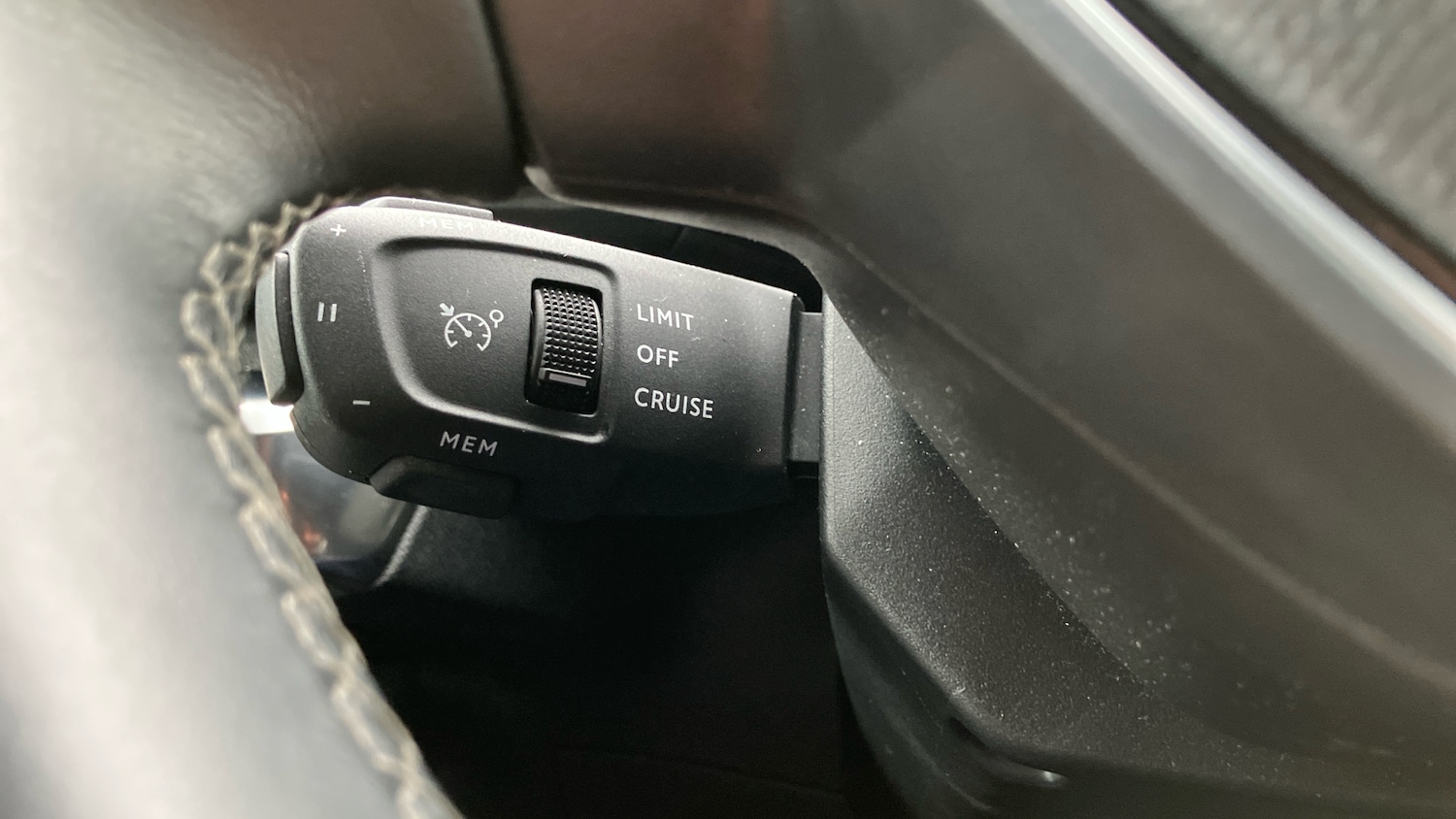 Used Peugeot 5008 2023 for sale - 76580625: Photo 24