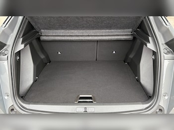 Used Peugeot 2008 2024 for sale - 76493661: Photo