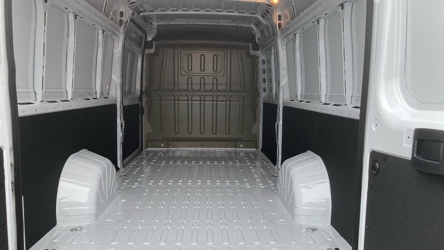 Used Peugeot Boxer 2025 for sale - 76206582: Photo 4