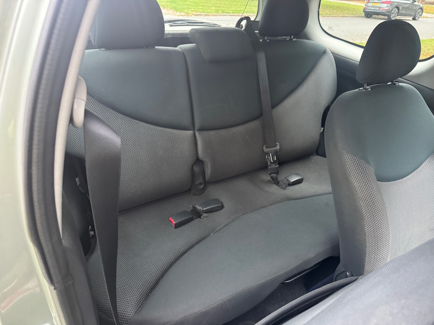 Used Toyota Yaris 2004 for sale - 76892622: Photo 9