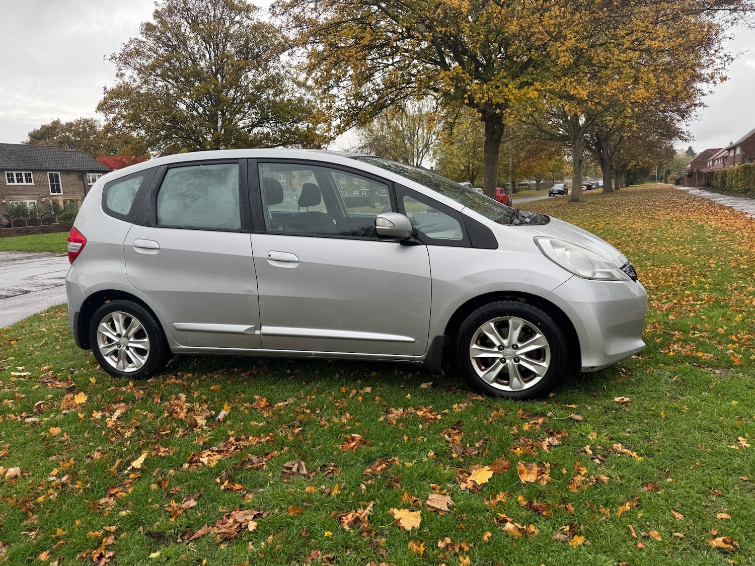 Used Honda Jazz 2012 for sale - 76892990: Photo 2