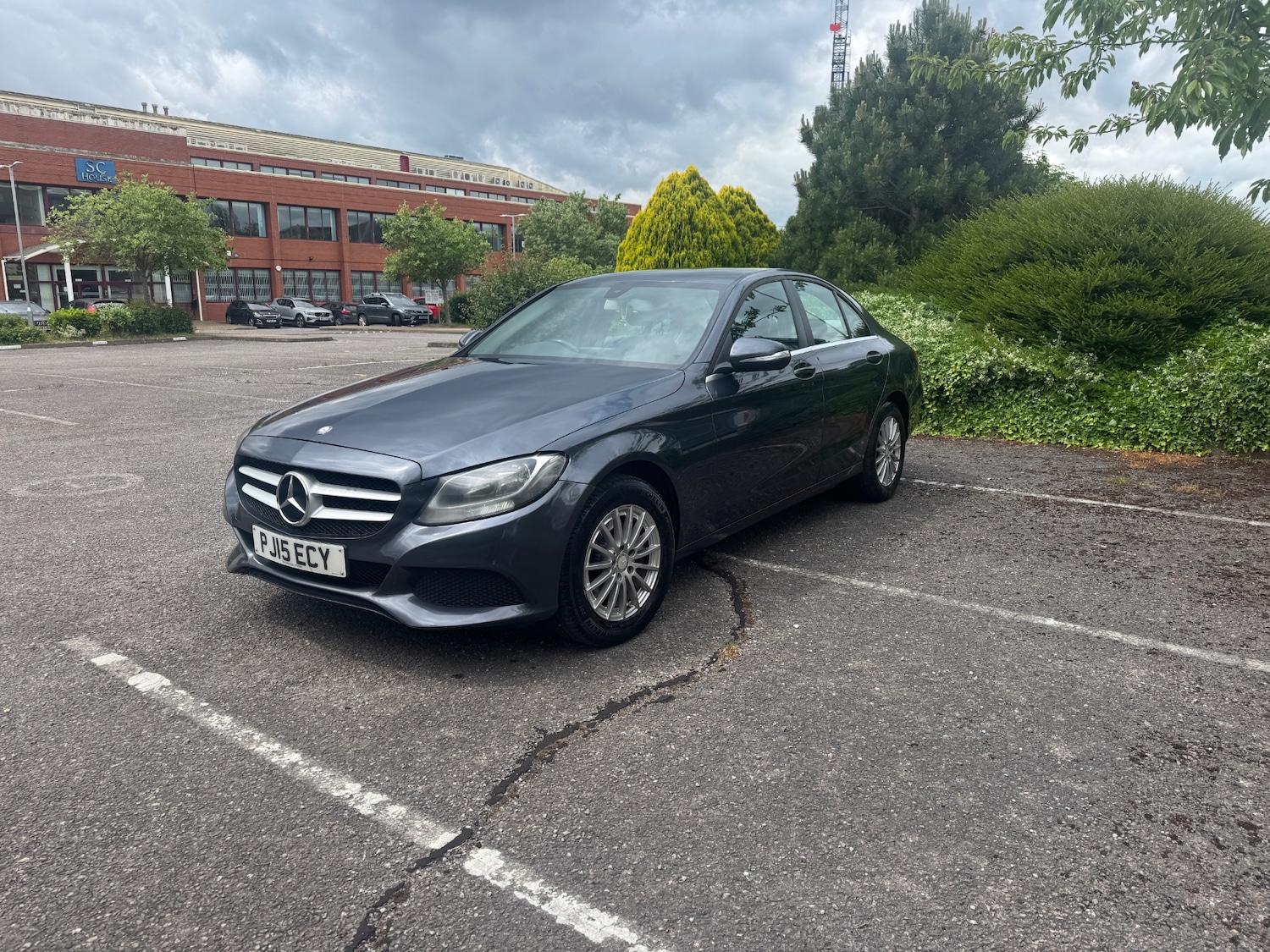 Used Mercedes-Benz C Class 2015 for sale - 76893078: Photo 4