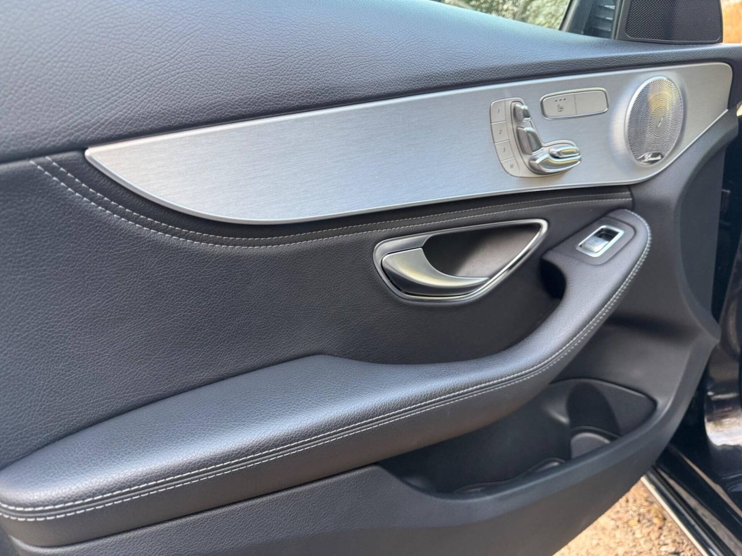 Used Mercedes-Benz C Class 2014 for sale - 77204847: Photo 4